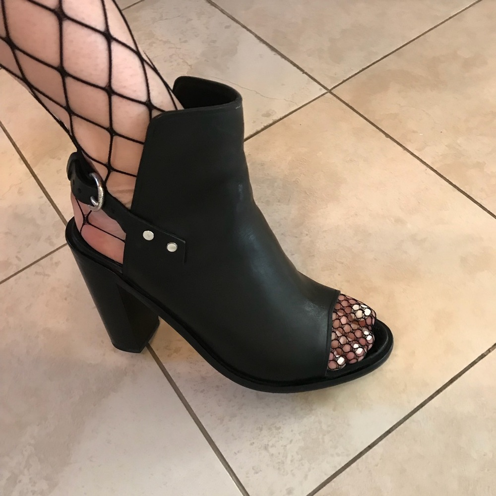 Shoes heeled sandal
